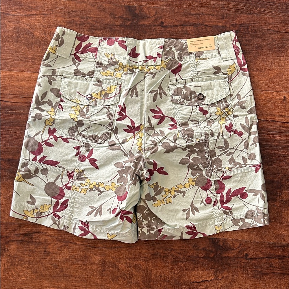 NWT: Eddie Bauer Floral Hiking/Cargo Shorts - Picture 9 of 9